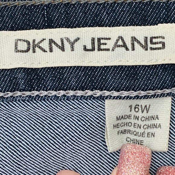 DKNY Dark Wash Denim Jeans Size 16W - Picture 6 of 7
